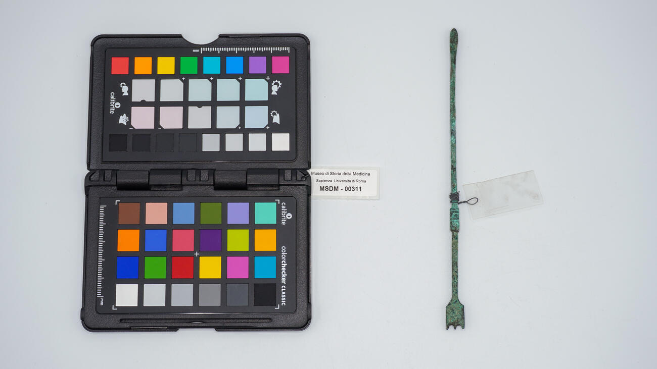 strumento a grosso chiodo 00311 photo