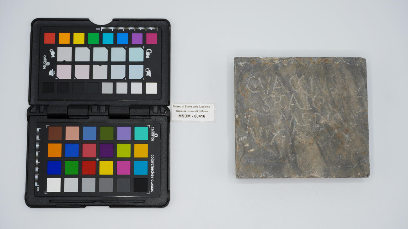 lapide romana 00416 photo