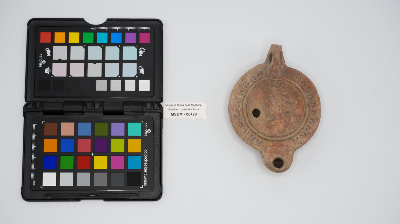 lucerna romana 00420 photo