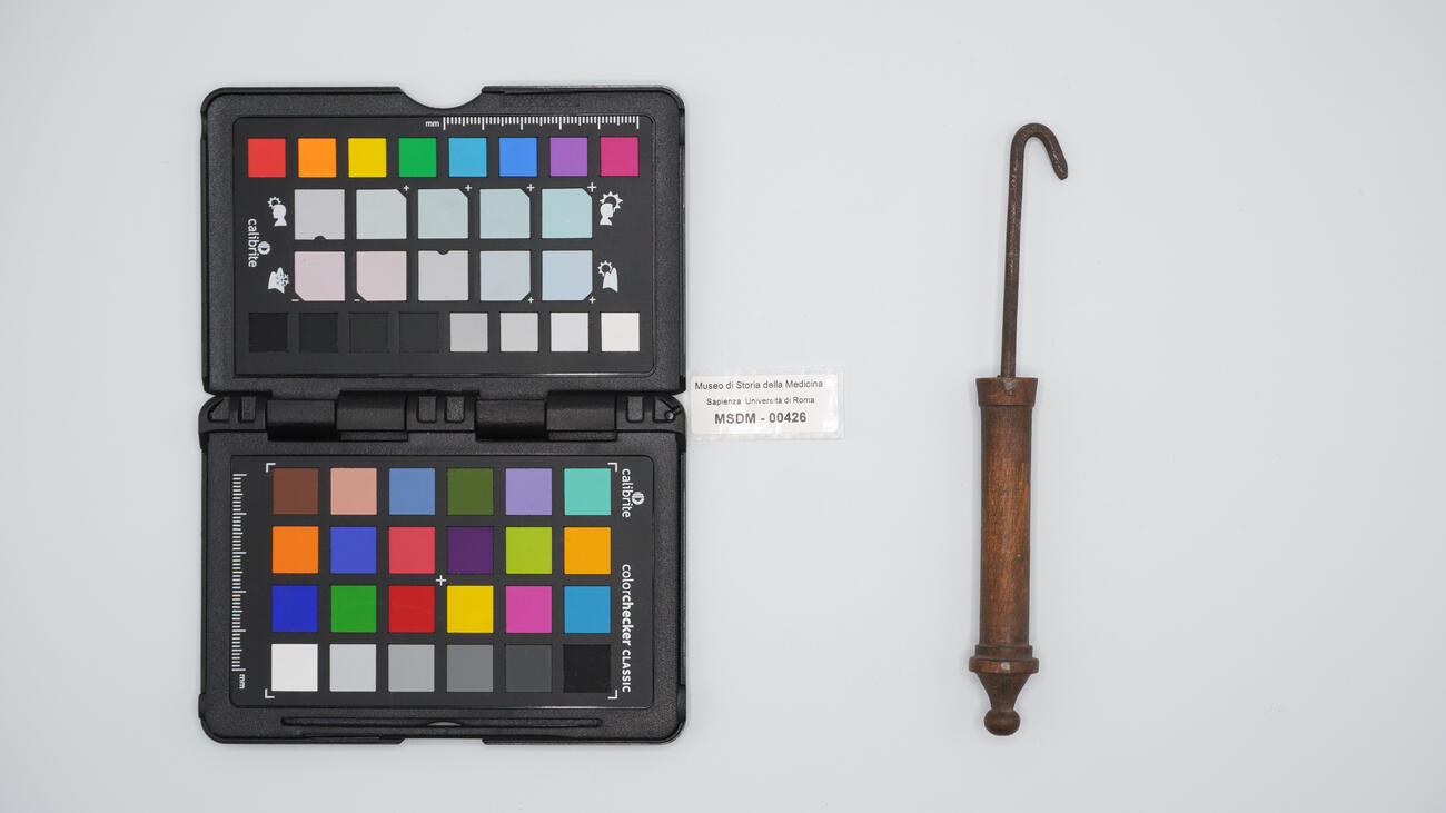 uncino chirurgico 00426 photo