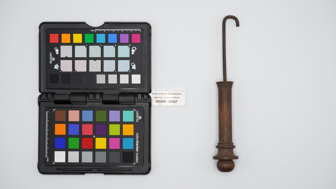 uncino chirurgico 00427 photo