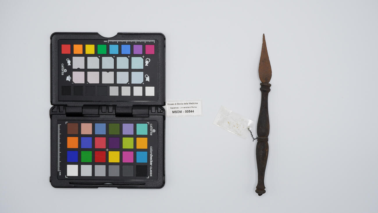 coltello chirurgico 00544 photo