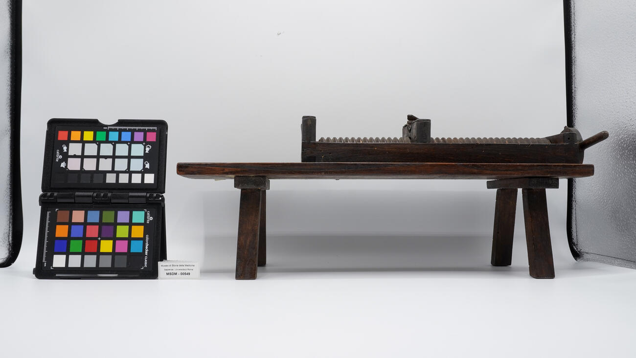 macchina per riduzione lussazioni 00549 photo