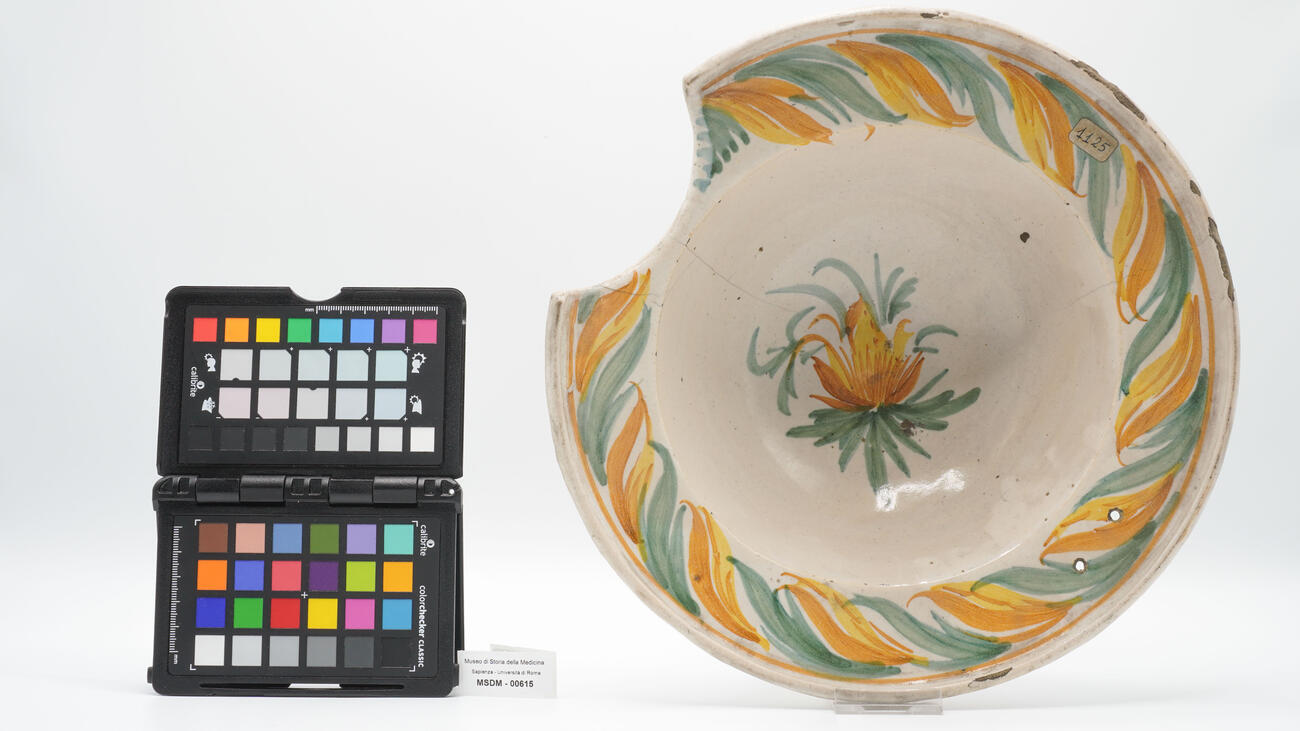 piatto da barbiere 00615 photo