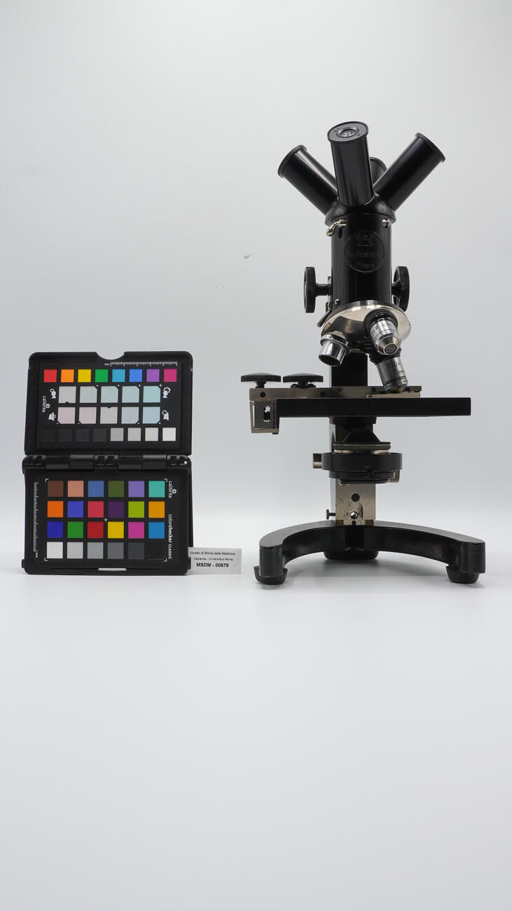 microscopio monoculare 00679 photo